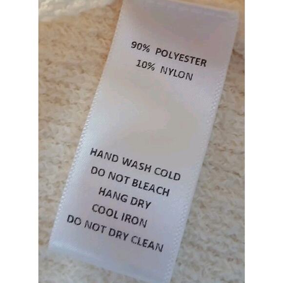 Things Between Short sleeve Keyhole Sweater Cream Size Large - Picture 7 of 7